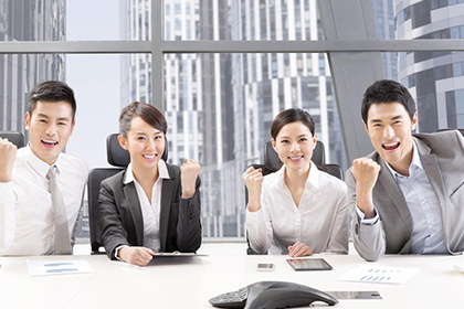 若他人拖欠债务不还，可否以诈骗罪提起诉讼？